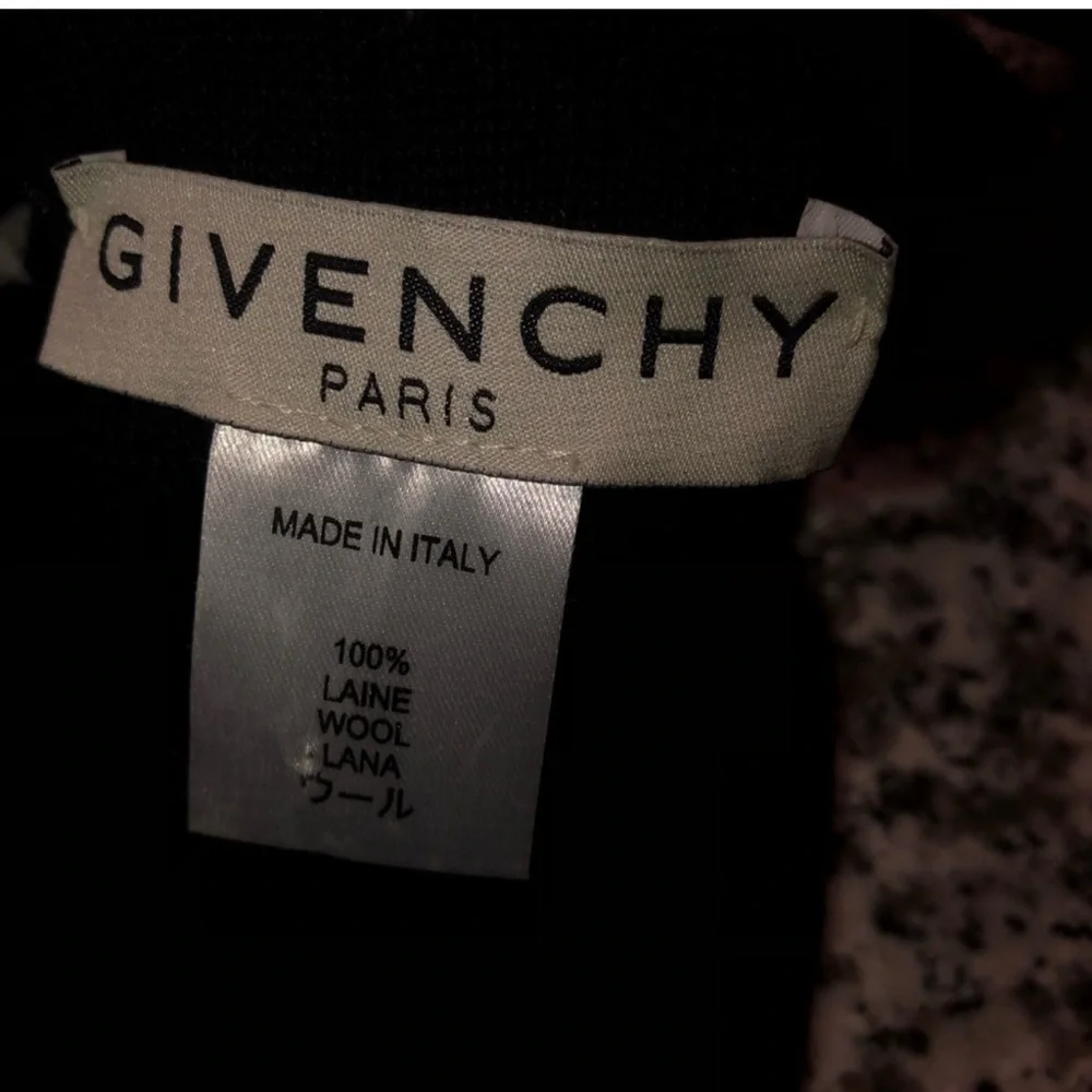 Givenchy Logo Black/Red Wool Gloves